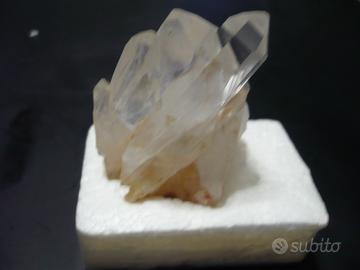 Piccola drusa in cristallo di rocca