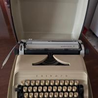 Macchina da scrivere Triumph Gabriele 10
