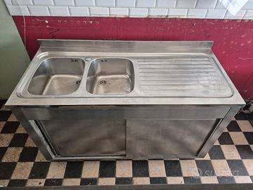 Svendita: lavello inox armadiato con 2 vasche
