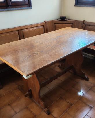 Tavolo e cassapanca in legno