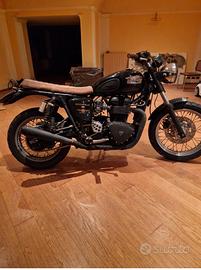 TRIUMPH BONEVILLE 2004