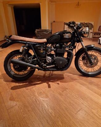 TRIUMPH BONEVILLE 2004