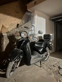 Scooter Aprilia 125 anno