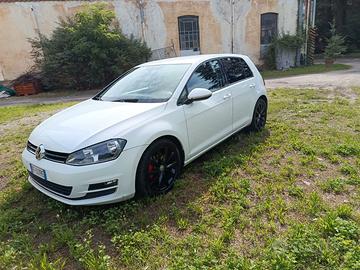 Volkswagen Golf VII Highline 1.6 110CV