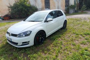Volkswagen Golf VII Highline 1.6 110CV