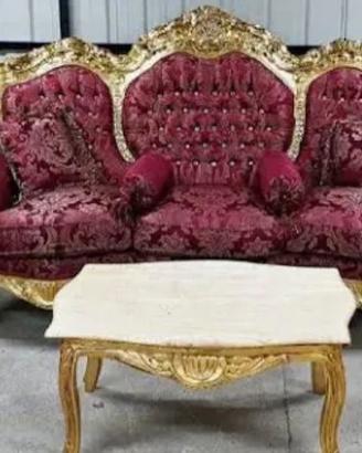 Divano più poltrone e tavolino