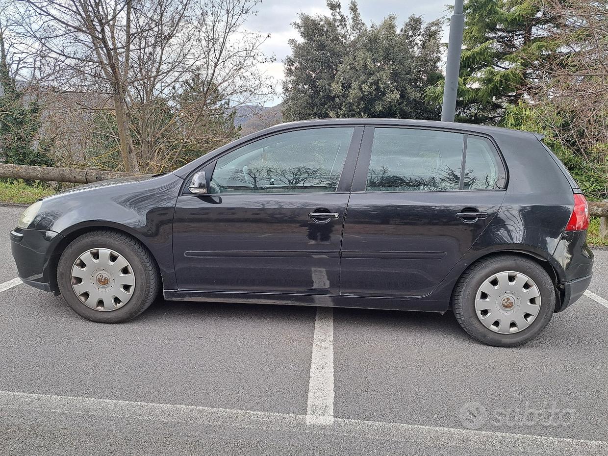VOLKSWAGEN Golf 5ª serie