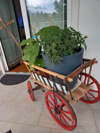 carrettino in legno antico da esposizione  