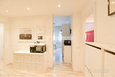 AMPIO BILOCALE RISTRUTTURATO E LIBERO DA SUBITO!