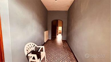 Casa indipendente di 260 m² con più di 5 locali e 