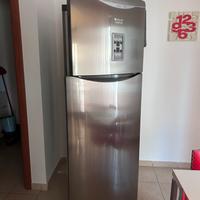 Frogorifero hotpoint ariston inox con display