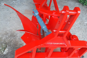 Aratro Bivomere Samadoval