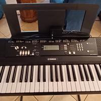 Tastiera Yamaha EZ 220
