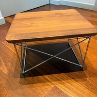 Tavolino Vitra Occasional Table LRT in noce
