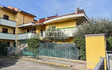 APPARTAMENTO PIANO TERRA CON GIARDINO, GARAGE E PO