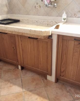 cucina con basi e frontali in rovere (no muretto)
