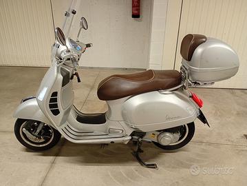 Vespa piaggio 70 edizione limitata 300 cc