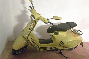 VESPA 946 BUNNY EDIZIONE LIMITATA N. 664/1000