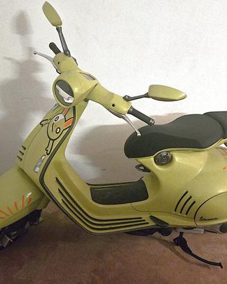 VESPA 946 BUNNY EDIZIONE LIMITATA N. 664/1000