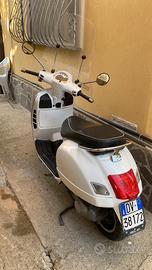 Piaggio Vespa 300 GTS - 2008