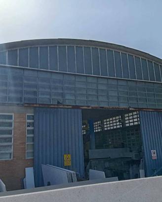 Immobile di 1212 m² a Rimini
