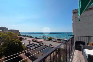 5 LOCALI A GENOVA