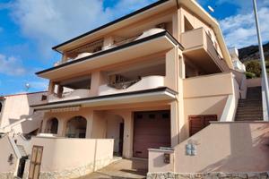 Appartamento con veranda vista mare