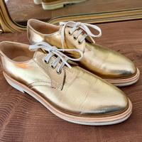 Scarpa stringata dorata Roberto Festa Milano