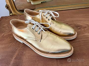 Scarpa stringata dorata Roberto Festa Milano