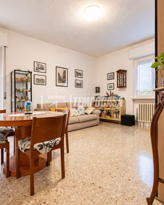 QUADRILOCALE DI 100 MQ AL 7° PIANO CON BALCONE