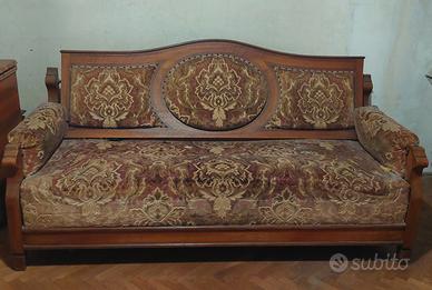 divano con stuttura in legno intersiata
