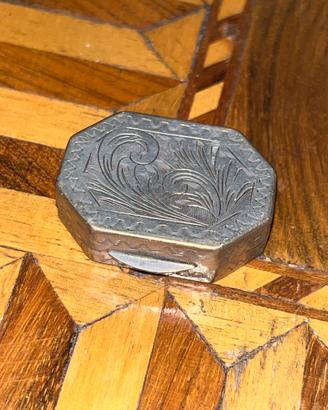 Porta pillole dell’800 in argento