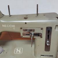 Necchi macchina da cucire a mobile