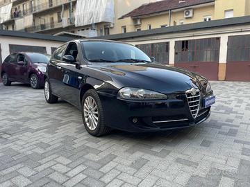 ALFA ROMEO 147 1.6 16V TS 5 porte Distinctive IM