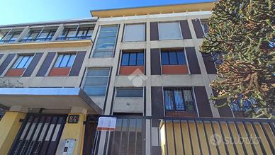 UFFICIO A TREZZANO SUL NAVIGLIO