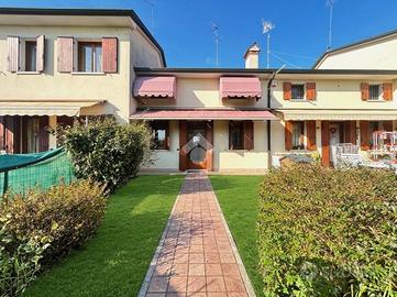 VILLA A SCHIERA A TREVISO