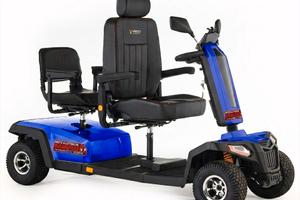 SCOOTER A 4 RUOTE 2 POSTI