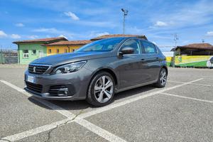 Peugeot 308 anno 2020 1.2 130 CV benzina 