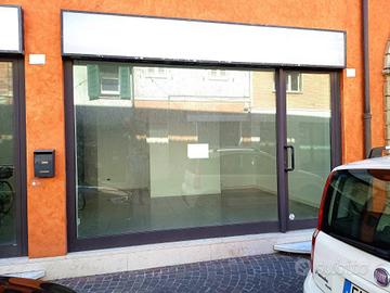 Immobile di 90 m² a Pesaro