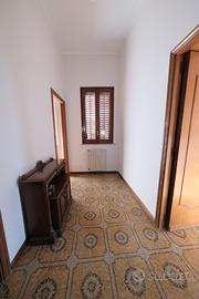 Casa per uso ufficio