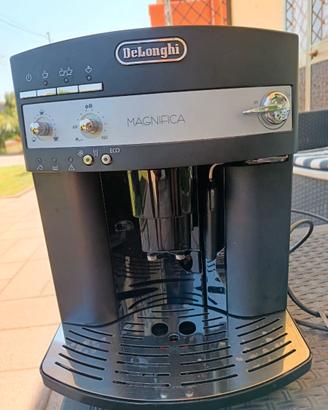 Macchina da caffè DeLonghi Magnifica