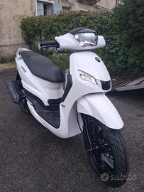 SCOOTER PEUGEOT KISBEE 125cc WHITE