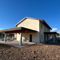 MODERNA VILLA BIFAMILIARE DI PROSSIMA REALIZZAZ...