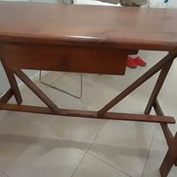 Tavolo a capretta rustico in legno