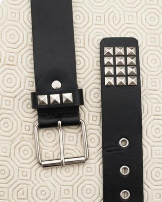 cintura borchie pyramid stile punk rock y2k nera 