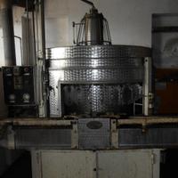 Riempitrice-imbottigliatrice