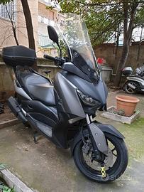 Yamaha Xmax 300