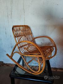 Sedia a dondolo vintage 