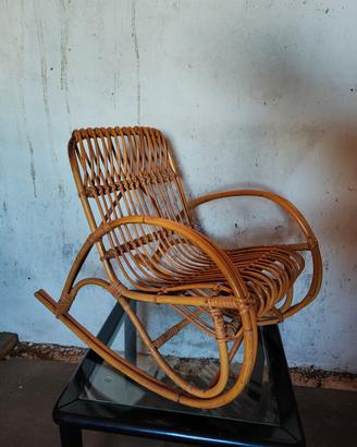 Sedia a dondolo vintage 