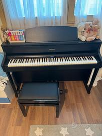 Pianoforte Roland HP700